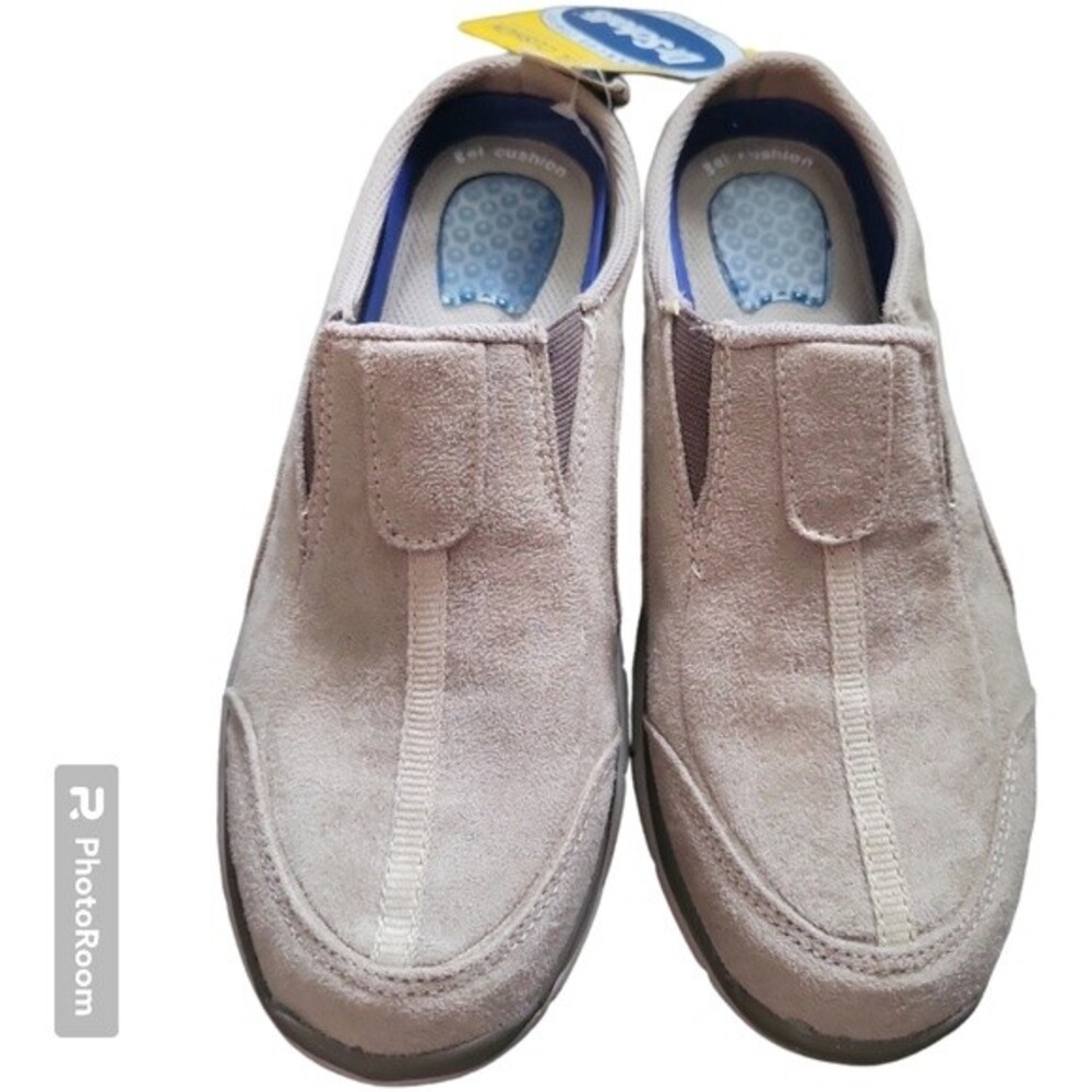 DR. SCHOLL'S TAN SLIP ON SHOES - 7.5
